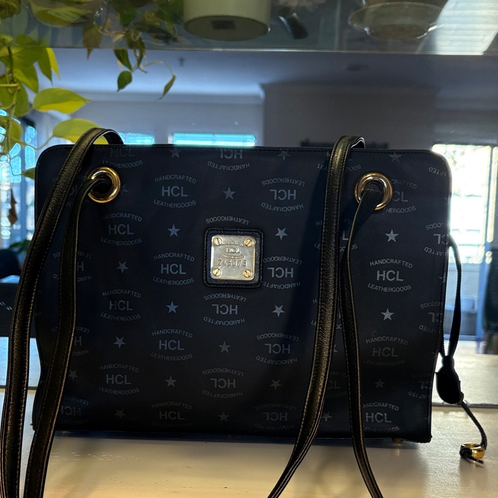 Black HCL Women's Shoulder Bag
